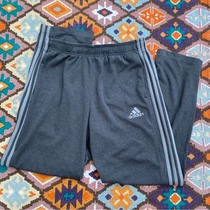 Adidas Men’s Gray Stripped Sweatpants Joggers Pants Size Large BRAND NEW W/O Tag